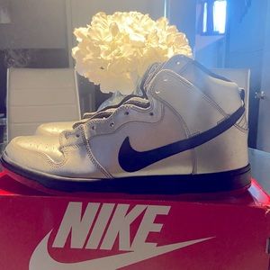 Nike SB Dunk High Pro (Steel Reserve) - like new condition